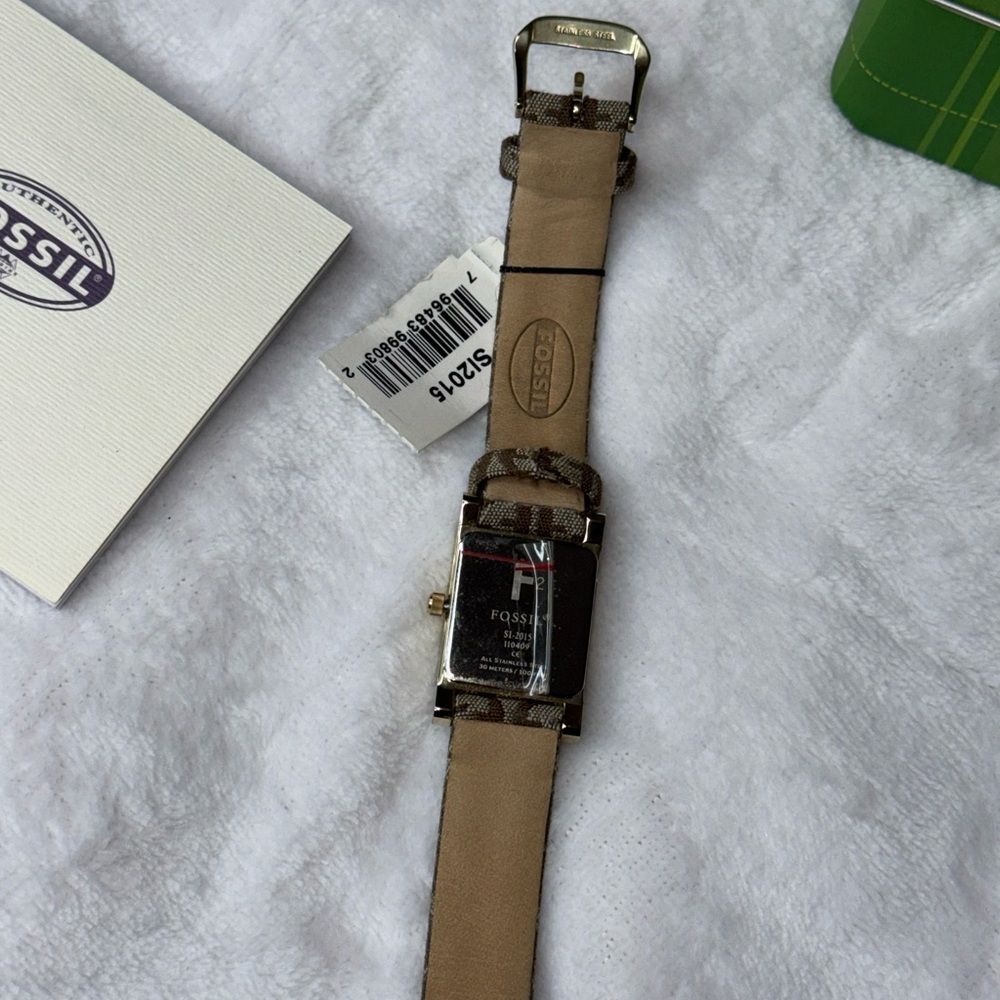 VTG Fossil F2 Gold Tone Rectangle Dial Date Indicator Crystal Accent Watch - Picture 9 of 14